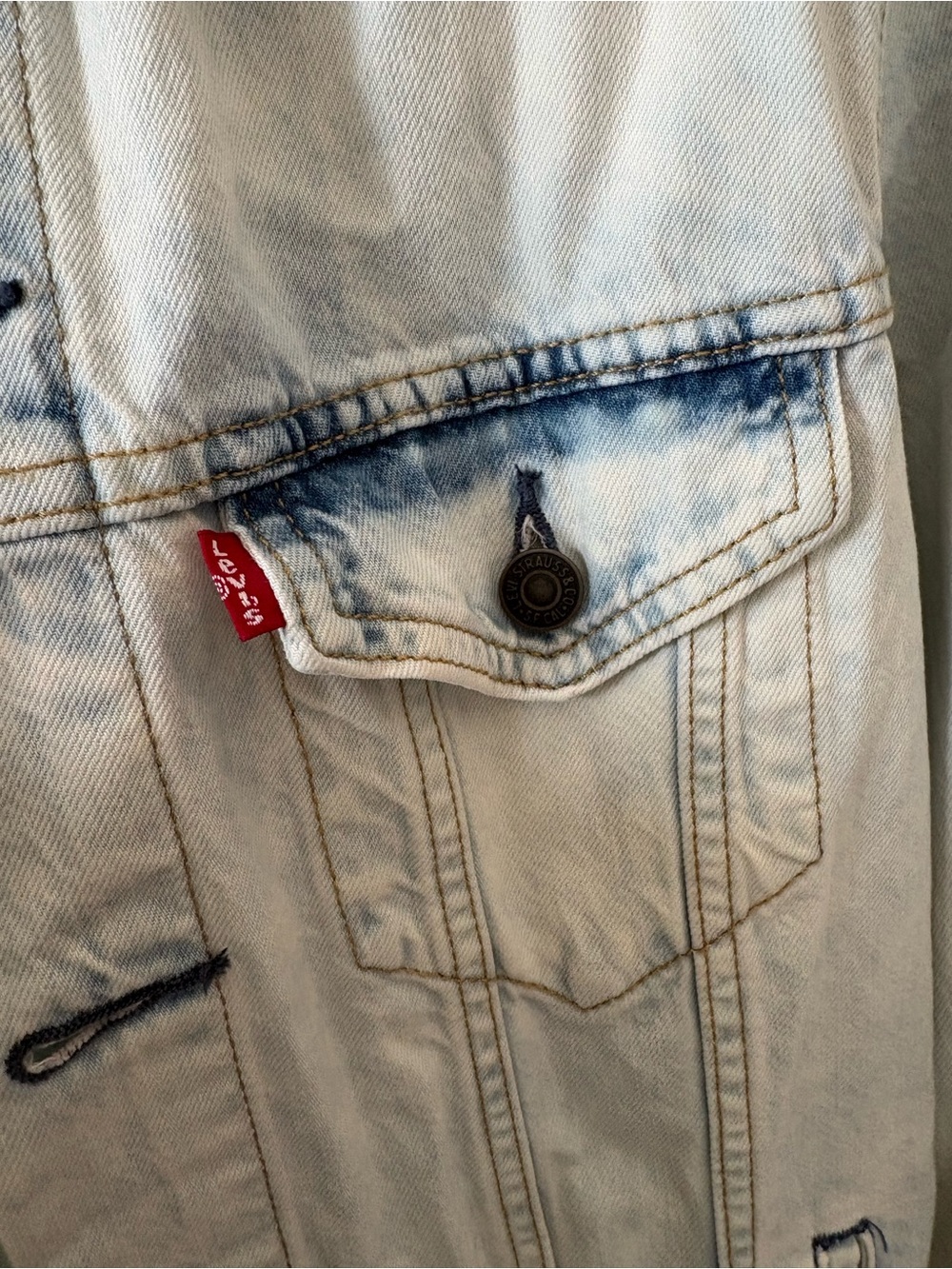 Levi's Light Blue Denim Jacket with Tan Leather Patch - Picture 8 of 12